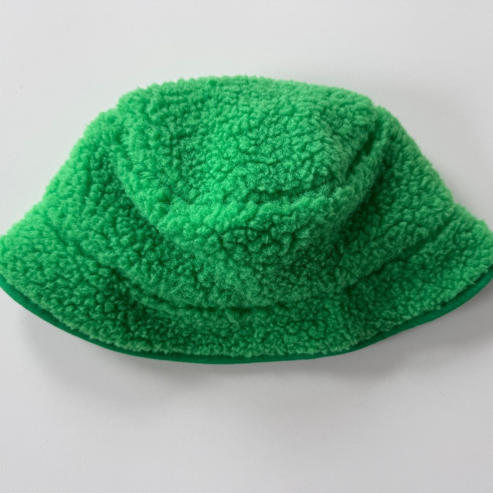 Zara Green Plush Fleece Bucket Hat